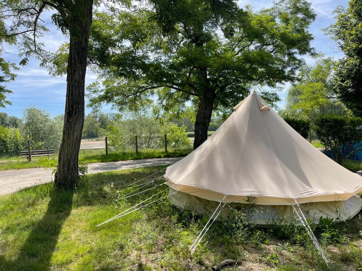 Camping Les Portes De Sancerre Saint-Satur Екстер'єр фото