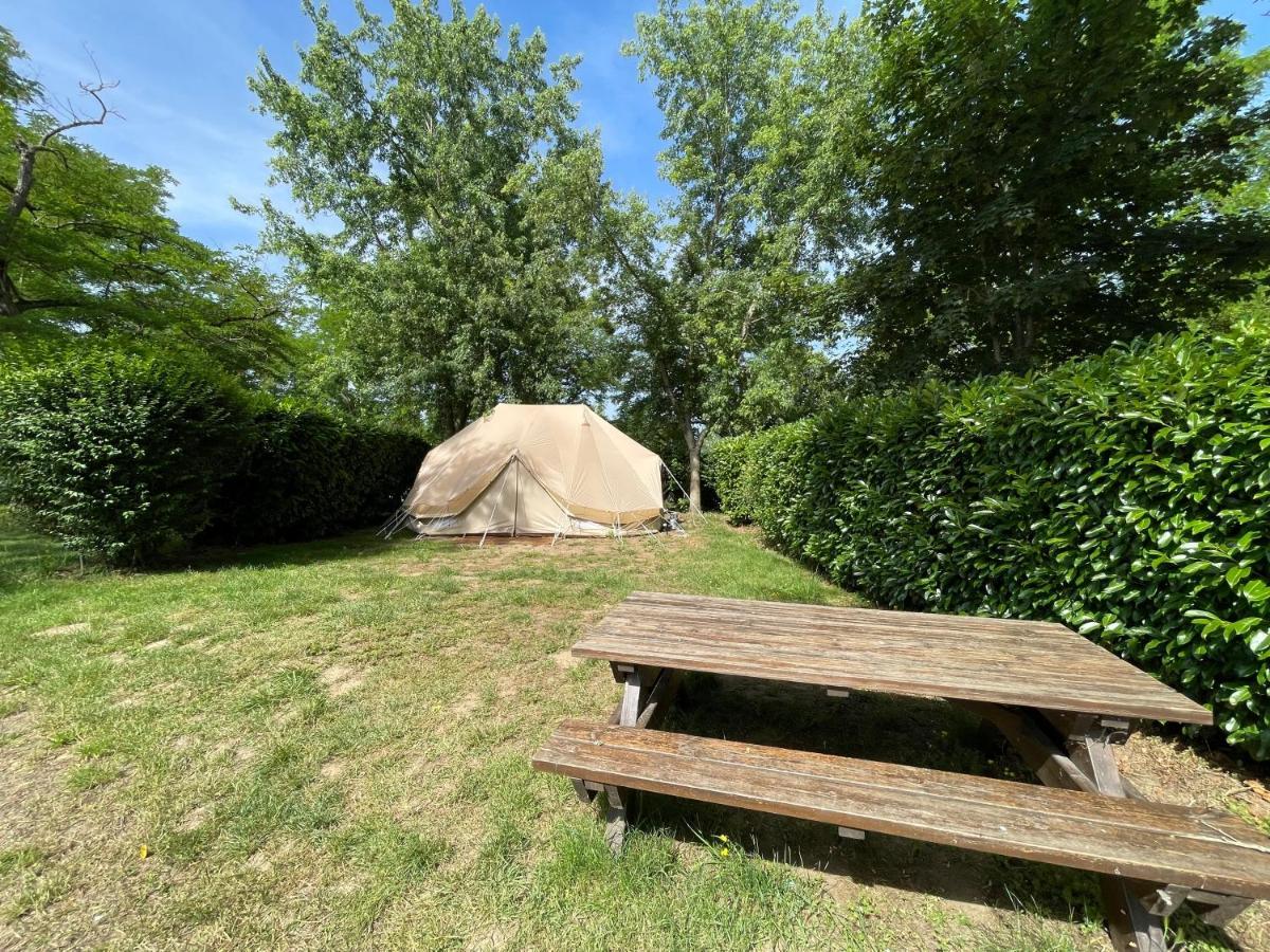 Camping Les Portes De Sancerre Saint-Satur Екстер'єр фото
