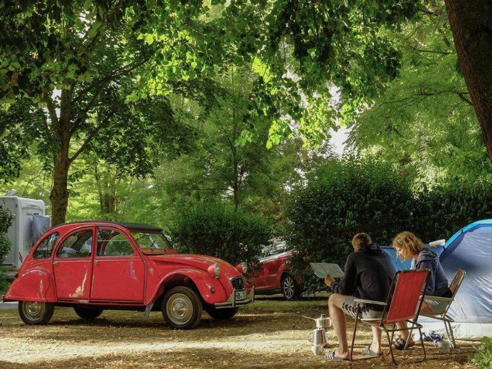 Camping Les Portes De Sancerre Saint-Satur Екстер'єр фото