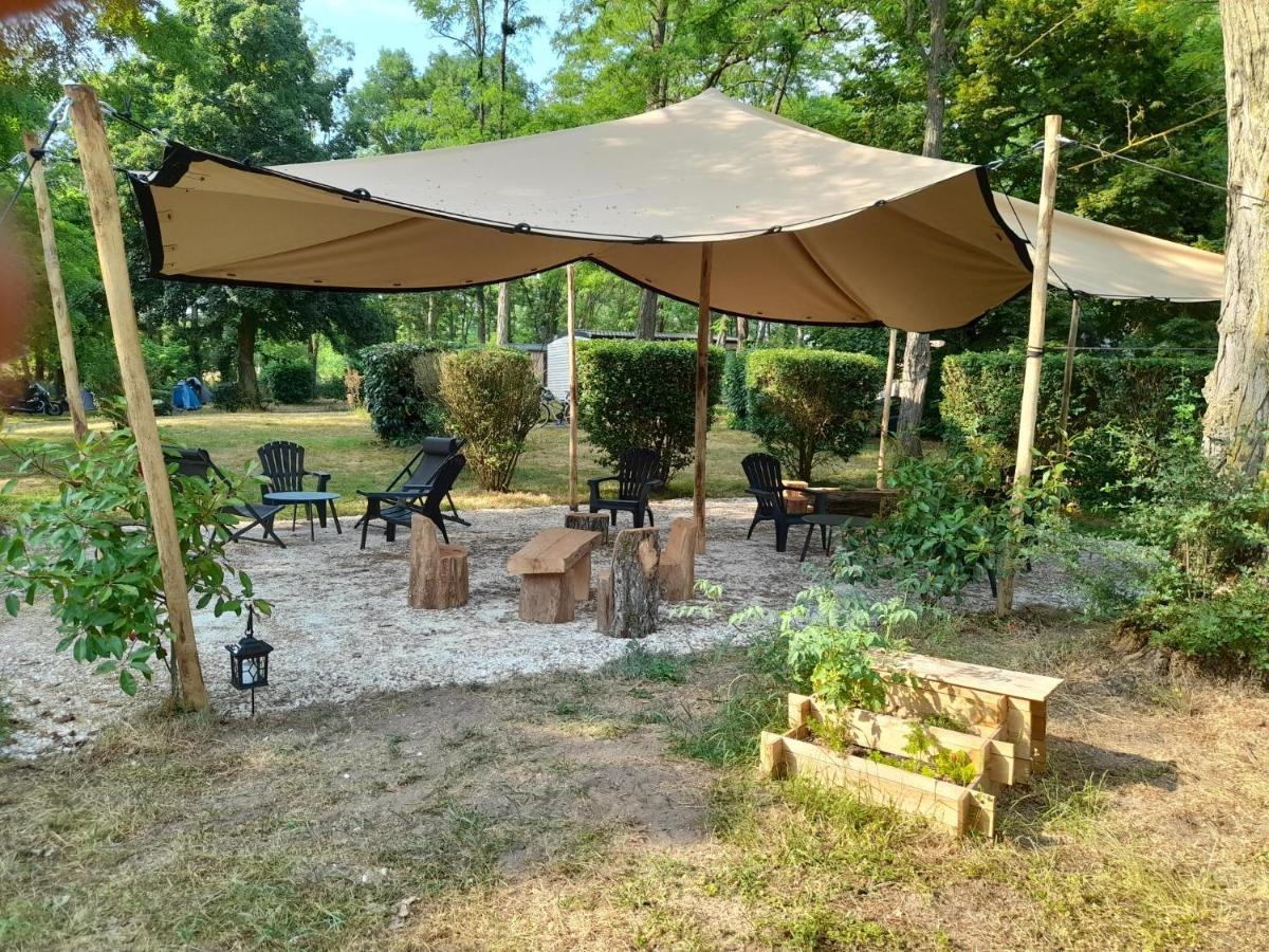 Camping Les Portes De Sancerre Saint-Satur Екстер'єр фото
